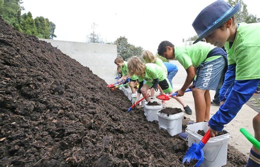 You can pick up some 'Zoo Doo' at Woodland Park Zoo this weekend