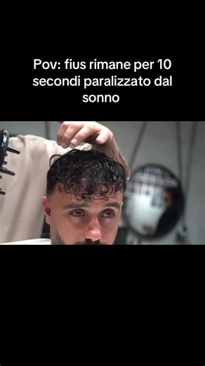 10 secondi di silenzio: cosa succede quando resti paralizzato dal sonno