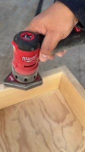 Lijadora para detalles Milwaukee modelo 2531-20 | La caja de herramientas