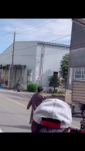 格好いい役でもカットかかると素のかわいさが溢れ出ちゃってる🤦‍♀️ #二宮和也 #oneday 聖夜のから騒ぎ