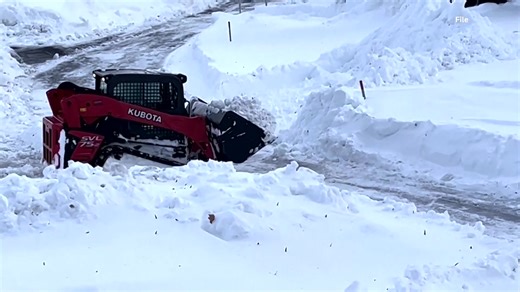 33K views · 558 reactions | Airlines in the United States have canceled or delayed thousands of flights during peak holiday travel due to severe winter storm warnings, according to flight tracking website FlightAware https://reut.rs/4sf52Kd | Reuters | Facebook