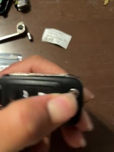 Watch Unable to replace old key to new key fob spring on Amazon Live