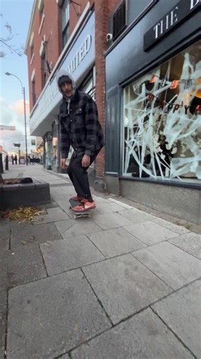 31 comments | Selection o bussups ✌️ @sk8ermik501  @myselfinnit94  #skate #skateboard #skateanddestroy #reels | TOm Mills | Facebook