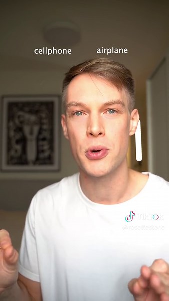 Is learning #Chinese really that hard? Not if you think of it as a big puzzle. 🧩 Once you understand the meaning behind certain Chinese characters and learn how to connect them with other words, you'll be able to learn Chinese a lot faster! ⚡️ #chineseforbeginners #learnchinese #howtolearnchinese #learnmandarin #mandarinchinese #chinesewords #chinesevocabulary #chineselanguage #languagelearningtips