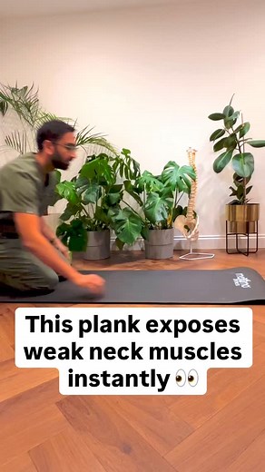 • I started using this “neck-safe plank test” because it exposes weak deep neck flexors within seconds. When you glide your chin back in a plank, you’re asking the deep neck flexors to stabilise your head against gravity. If the tuck immediately collapses, it’s usually not “bad posture”, it’s low endurance in those muscles (Jull et al., 2018). • I see this all the time in people who sit all day or train hard but never train their neck. Forward-head posture, screen time, and upper-trap dominance 