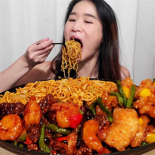 Enjoying Panda Express! What is your go-to order at Panda Express? #mukbang #asmr #eatingsounds | Peggie Neo