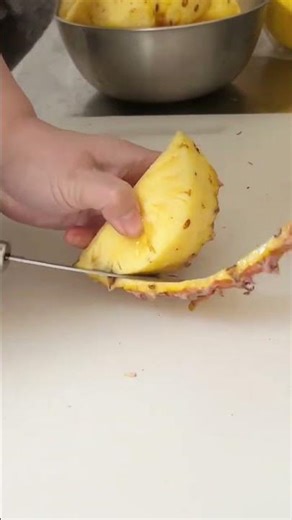 The Ultimate Pineapple Cutting Guide: Passion & Progress in Spring