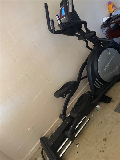 Sole E35 Elliptical Machine – New Condition - Daytona Beach, FL