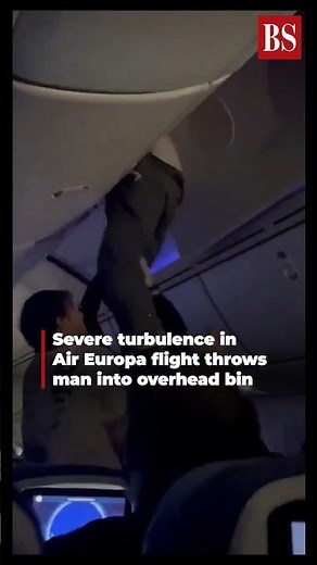Severe turbulence in Air Europa flight throws man into overhead bin #turbulence #flight #viralvideo
