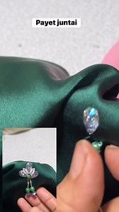 “Sparkling Beaded Fringe for Fashion Lovers ✨”🌏 #BeadedFringe #HandmadeBeads #LuxuryDesign #FashionArt #ElegantStyle #BeadedFashion #GlamLook #CustomDesign #FashionInspo #TrendingNow #HandcraftedBeauty #LuxuryBeads Payet juntai berkilau untuk pecinta fashion. | Lia Puningsih