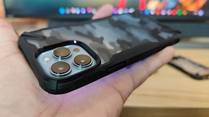 Prezentare huse iPhone 13 Pro Max de la Mobiledirect: modele Spigen cu texturi variate, Ringke şi Apple (Video)