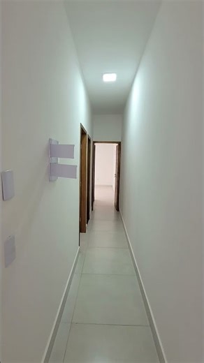(62)9-8305-7960 - CASA 2 QUARTOS,1 SUÍTE.