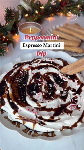 Transform a delicious holiday cocktail into a divine dip with this Peppermint Espresso Martini Dip 😍 ☕ 🍸 It is guaranteed to be a showstopper this holiday season 🤩 ✨ #peppermintespressomartinidip #peppermint #espressomartini #martini #dip #espresso #holidayrecipes #holidaydesserts