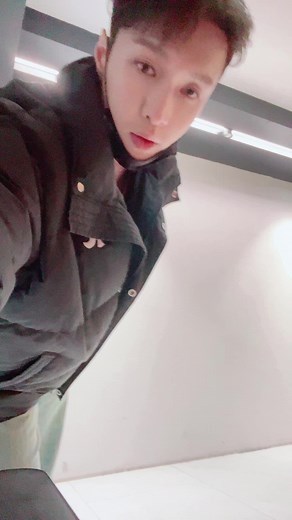 Abang Lay - A Journey Through Lay Zhang's Career and Success