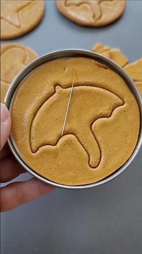 Dalgona Squid Game Candy! #dalgonachallenge #squidgame #dalgona #squidgamecandy #squidgamedalgona