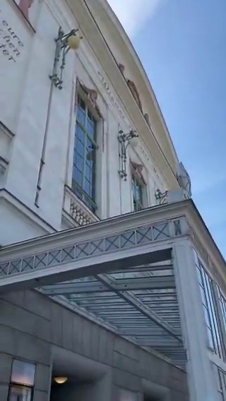 #HYDE Orchestra Tour 2026 JEKYLL in Wien🇦🇹ご縁あって参加して参りました🎸🎶HYDEさんの歌声と表現力に終始感動…そしてウイーンのオーケストラが奏でる音に包まれながらの演奏は至福の時間でした…✨バンドメンバーも最高の音楽とお人柄でとても楽しいひとときでした😊ご縁の繋がりに感謝です🥹
