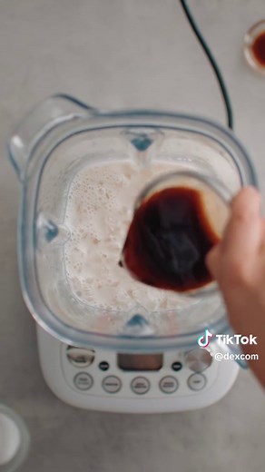 Refreshing Low-Carb Vanilla Frappe Recipe