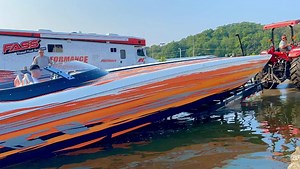LAUNCHING BOUGIEE AF! Brett and Sharon Spraggins’s impeccable MTI 390X with twin Mercury Racing 450Rs at the second annual Outboard Fun Run, presented by Performance Boat Center and Mercury Racing. Video by Todd Taylor @toddtaylorimages / Speedboat Magazine @bougieeaf @mtiboats @performanceboatcenter @mercuryracing @brettmanire @myrickcoil @forsalebyrusty @performanceboatcenter_official #launching #bougieeaf #spraggins #outboardfunrun #marinetechnologyinc #secondannual #speedboatmagazine | Speed