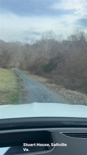 The drive up to the Stuart House. Built in 1840 in Saltville, Va. The drive to it never gets old. #oldhouselife #saltvilleva | Old House Life - Michelle Bowers