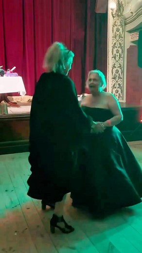 𝗦𝗼𝗺𝗲 𝗺𝗼𝗺𝗲𝗻𝘁𝘀 𝗹𝗲𝗮𝘃𝗲 𝗮 𝗺𝗮𝗿𝗸 𝗼𝗻 𝘆𝗼𝘂. 𝗧𝗵𝗶𝘀 𝘄𝗮𝘀 𝗼𝗻𝗲 𝗼𝗳 𝘁𝗵𝗲𝗺. Last weekend, Laura flew all the way from Perth… Six hours across the country… Two weeks after losing her husband. Most people would have stayed home. Most people would have shut the world out. Most people would have needed more time to breathe. But she chose something else. She chose to honour her grief by honouring her life. She chose to step toward her dreams, not away from them. She chose to sho