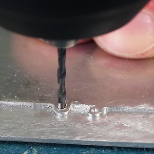 184K views · 88 reactions | DIY Razor Blade Pizza Cutter Thanks for watching! Please be aware that this video is for entertainment purposes only and techniques shown should not be attempted at home! | Awesome | Facebook