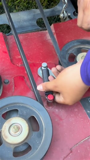 @lmb_landscaping on Instagram: "How to replace your mower belt ‼️ . . . . . #viral #landscape #viralvideos #landscaping #feedfeed #lawnmowerboys🔵 #fyp"