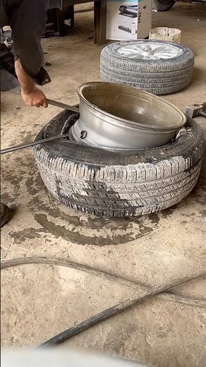 Manual Tyre Removal Without Machine | Easy Rim Separation