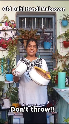 Home with Omi|Gardening|DIY on Instagram: "“Purani dahi handi? 😳 Ruko… pehle yeh dekho!” Purane dahi handi ko fekhne se pehle yeh video zarur dekhe 🌱 Is easy DIY mein dekhiye kaise ek old dahi handi ko cute planter / home decor mein transform kiya ja sakta hai. Agar aapko waste to best DIY, budget home decor, aur plant decor ideas pasand hain, toh reel ko end tak dekhiye ✨ 💬 Comment karo – aap isme kaunsa plant lagate? ❤️ Save | 🔄 Share with a plant lover old dahi handi reuse dahi handi diy 