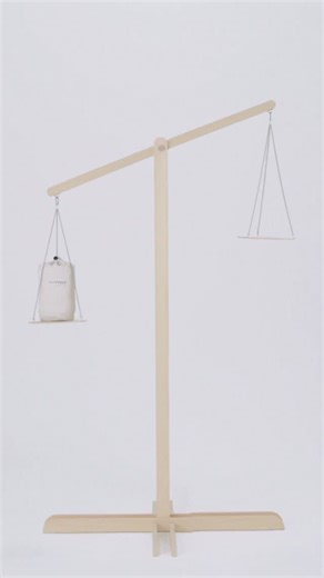 UNIQLO Global on Instagram: "How light is it really? We tested the PUFFTECH Jacket in an honest review — a real weight comparison with everyday things, from apples and baguettes to bananas and more 🍎🥖🍌 Ready to try it after seeing this?"