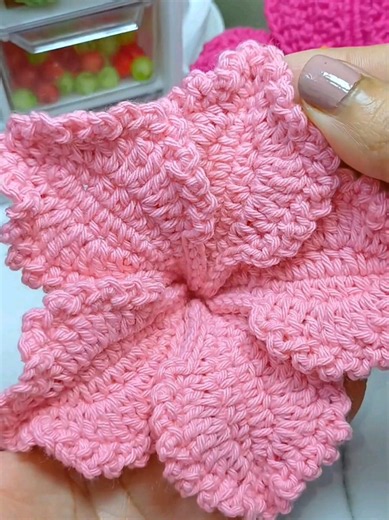 Crochet flower más fácil que he hecho hasta el momento
