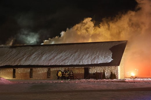 IFD battles large church fire in Beech Grove