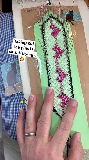 Learn bobbin lace ZIGZAGS! New tutorial video posted! 🙌 #bobbinlace #skills #art #diy