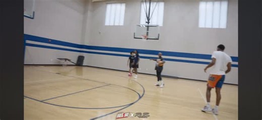 Carolina Pressure: Behind the Development We have Coach Rob Rose | Co-Director of CPB | breaking down a series w/ TJ Lewis, Daytron Cockfield, & Justin Vining focusing on spacing, pin downs, simple zoom concepts, footwork, & catch & shoots. Teaching. Detail. Consistency. The standard at CPB. Why are you not here? 🎥: @uanesworld | Carolina Pressure AAU/Travel Basketball