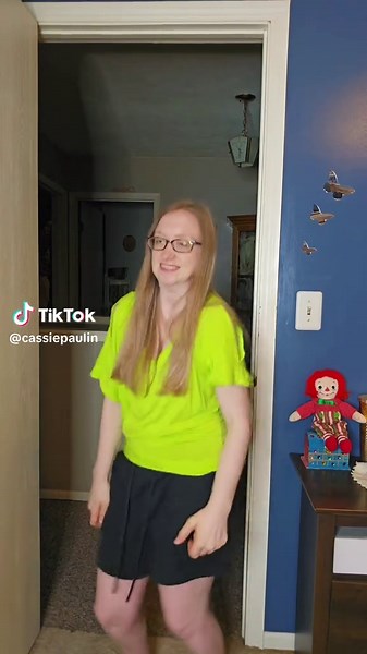 Mastering the Hairspray Dance Trend for 2025