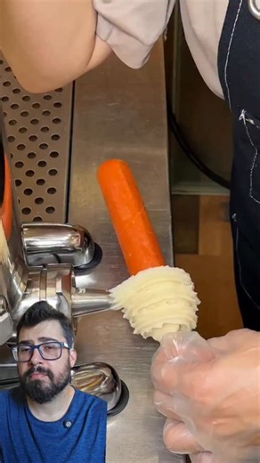 Rodrigo Gali on Instagram: "Quem tem coragem de provar aí? #humor #dicas #viral #memes #diy"