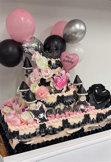 お城のイミテーションケーキをタイムラプスで🏰🎞️🎀 1番上だけショートケーキ🍓 #cake #caketok #imitationcake #イミテーションケーキ #castlecake #birthdaycake