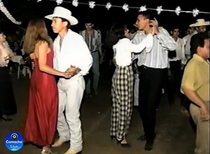 Bailes de antaño en Tierra Caliente Guerrero #baile #videosantiguo #guerreromexico #tradicionesdemexico | Camacho Live