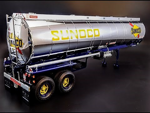 Fruehauf Semi Tanker Trailer Sunoco Fuel 1/25 Scale Model Kit Build Review AMT AMT1239