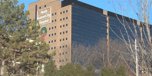 Missouri Hospital Association presents NKC Health with award