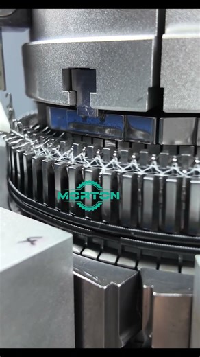 See how smoothly our circular knitting machine runs