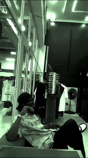 Mr WiLz🍔 on Instagram: "you can only create your fashion confidence with @karlemjewelry 100% reliable and satisfactory we give the best luxury for premium lifestyle"