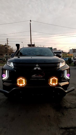 En IMPORTUNING tenemos lo que necesitas ✅💯 contamos con variedad de DRL full LED y los mejores neblineros de alta proyección para un excelente manejo por carretera🔰✅ #led #drl #force #neblinero #offroad #mitsubishil200 #autosymas #importuningsac #viralvideo #fypシ