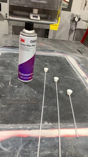 Access hard-to-reach areas when applying 3M™ Cavity Wax Plus by using our wand applicators.⁣ ⁣ The applicator wand kit is very easy to use and consists of small-diameter wands in 8", 24", and 34" lengths. http://go.3M.com/4QdM #3mcollision #collisionrpeiar #collisionrepairshop #cavitywax #corrosionprotection #OEM #autobodyrepair #autobodyshop #autobody #bodyrepair #bodyshop | 3M Collision Repair