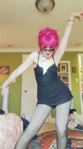 Stylish Dancer Outfit for Going to the Opera