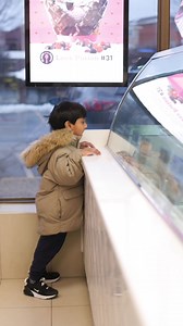 Ordering tasty ice cream cakes has never been easier thanks to Baskin-Robbins® Canada! ❤️ The only question is which one of our tasty 31 flavours are you loading it with? 😉 Place your orders today: https://order.baskinrobbins.ca/store-selection 📸: @trend.family on Instagram | Baskin-Robbins