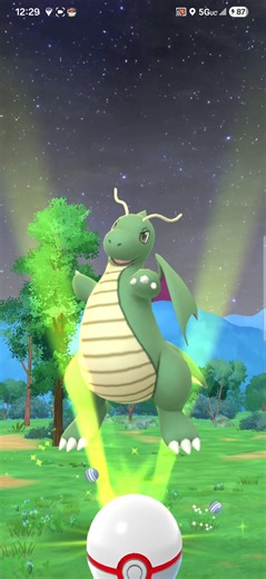 Pokémon GO - Catching a Shiny Dragonite