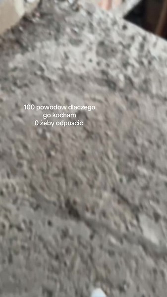 kocham go ponieważ: 1. troszczy sie o mnie 2. ma ladne oczka 3. stara sie o mnie 4. jest wyjątkowy 5. wytrzymuje moje humorki 6. podobam mu sie taka jaka jestem 7. zawsze ze mna wszytko wyjasnia 8. jest zazdrosny 9. kocha sie ze mna przytulac 10. zawsze mi odpisuje 11. jest lojalny 12. zawsze po treningu do mnie dzwoni 13. mowi mi jak jest ze mnie dumny 14. szanuje mnie i moje decyzje 15. jest idealny 16. jest wystarczający 17. zawsze stara sie mi pomóc 18. jest wysoki 19. kupuje mi jedzonko 20.