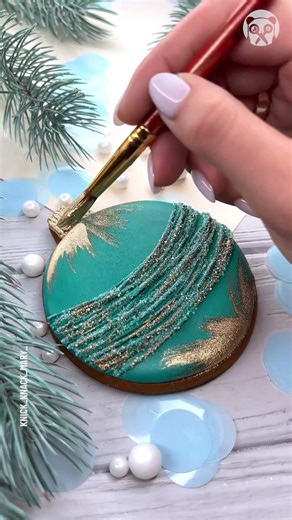 How to decorate Christmas cookies | Crafty Panda