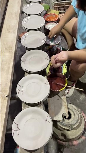 How was the pattern on the plate made?#ceramicplates