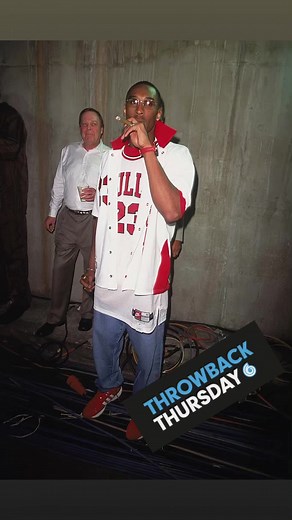 Kobe Bryant smoking a celebratory cigar after winning Game Four of the 2002 NBA Finals. #tbt #RIP | Global Concessions Group, LLC presents GCG Cigar Kiosk